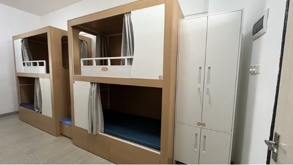 歐曼公寓家具太空艙宿舍床案例|廣師大藝高學校